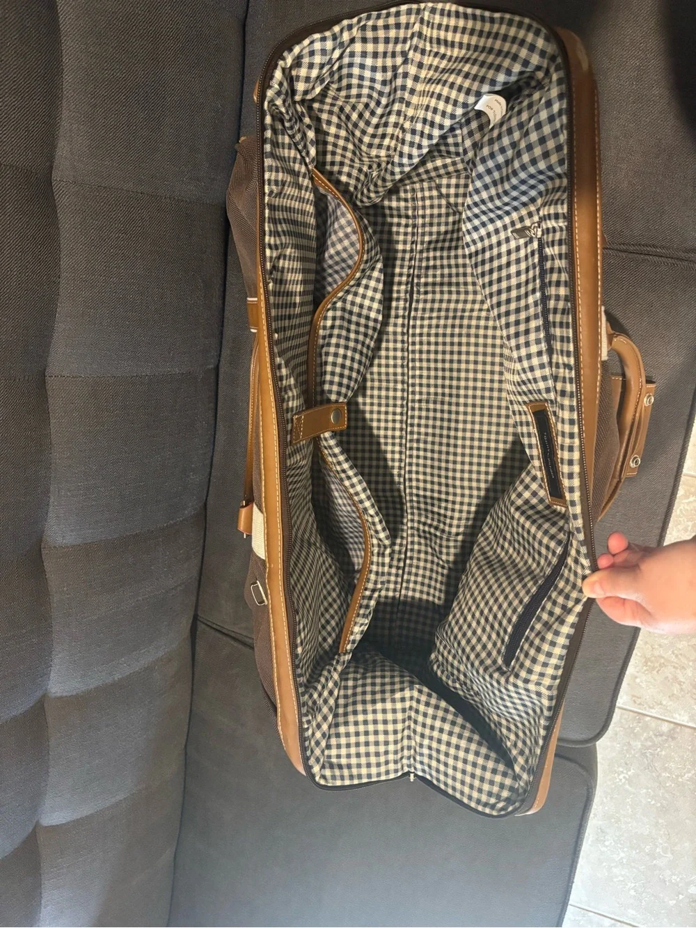 Tommy Hilfiger stylish tommy
